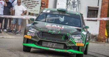 CARMELLINO MAXIMUM ATTACK La Skoda Fabia RS di Carmellino sulle stage astigiane (Foto Rolling Fast)