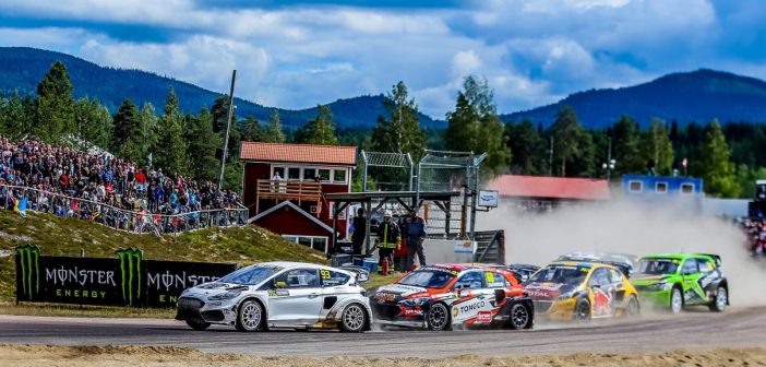 La Fiesta di Eriksson al comando del gruppone.