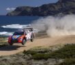 Tanak sul fantastico scenario della power stage dell'Argentiera che ritorna a chiudere questa edizione