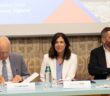 La Todde alla conferenza di presentazione dove ha messo sul tavolo il suo primo rilancio